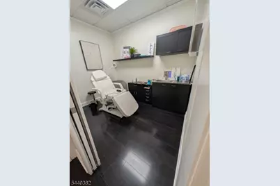 373 Centre St, Nutley, NJ 07110 - Photo 14