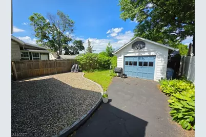 12 Brook Pl, Bloomfield, NJ 07003 - Photo 16