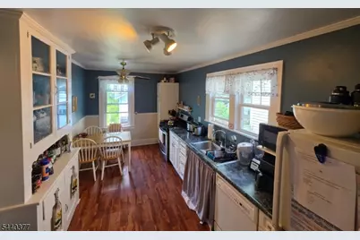 12 Brook Pl, Bloomfield, NJ 07003 - Photo 6