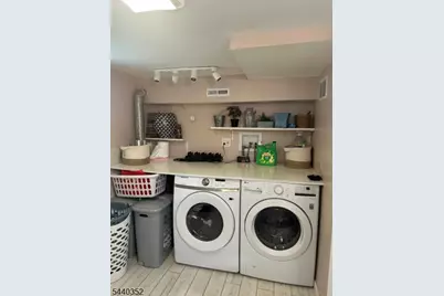 422 W Linden Ave, Linden, NJ 07036 - Photo 14