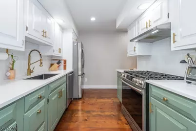 5 Murray Hill Sq, New Providence, NJ 07974 - Photo 12