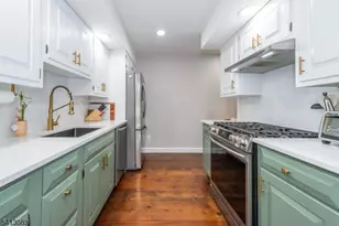 5 Murray Hill Square, New Providence, NJ 07974 - Photo 12