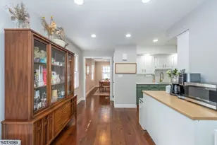 5 Murray Hill Square, New Providence, NJ 07974 - Photo 14
