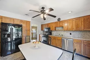 383 Talbot Dr, Fairfield, NJ 07004 - Photo 14