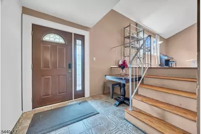 5 Cortland Dr, Franklin Township, NJ 08873 - Photo 2