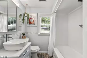 10 Dale Dr, Fairfield, NJ 07004 - Photo 32