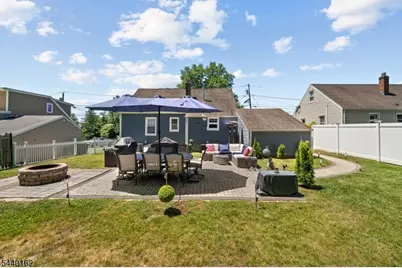 10 Dale Dr, Fairfield, NJ 07004 - Photo 6