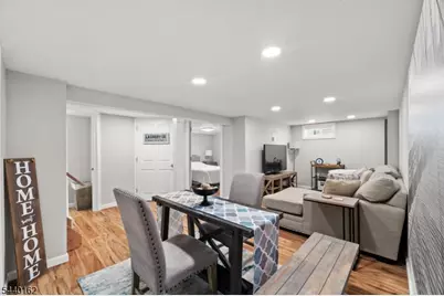 10 Dale Dr, Fairfield, NJ 07004 - Photo 16