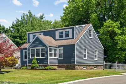 10 Dale Dr, Fairfield, NJ 07004 - Photo 2
