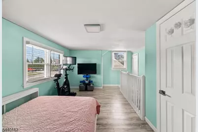 10 Dale Dr, Fairfield, NJ 07004 - Photo 24