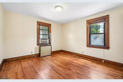 21 Ferncliff Rd, Bloomfield, NJ 07003 - Photo 18