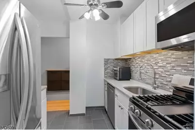 25 Grand Ave #1E, Hackensack, NJ 07601 - Photo 6