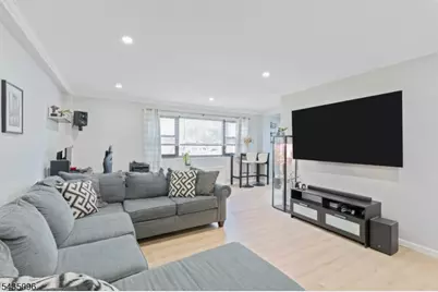 25 Grand Ave #1E, Hackensack, NJ 07601 - Photo 1