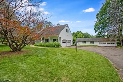 19 Yardley Rd, Mendham Township, NJ 07945 - Photo 2