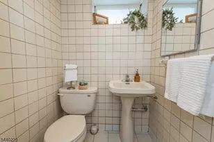 7 Hobart Pl, Clifton, NJ 07011 - Photo 14
