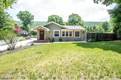 6 Ford Dr, Jefferson Township, NJ 07438 - Photo 2