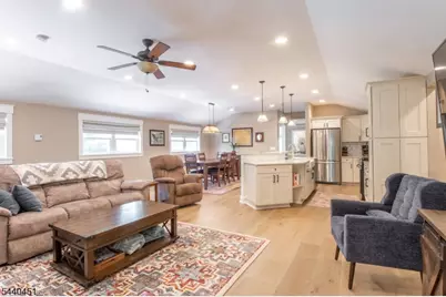 6 Ford Dr, Jefferson Township, NJ 07438 - Photo 10