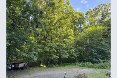 18 Quayle Rd, Jefferson Township, NJ 07849 - Photo 2