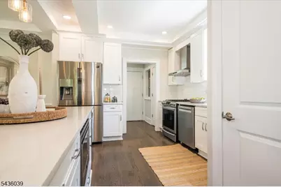 51 Gray St, Montclair, NJ 07042 - Photo 10