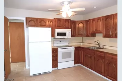 18B Red Barn Ln #2, West Milford, NJ 07480 - Photo 6