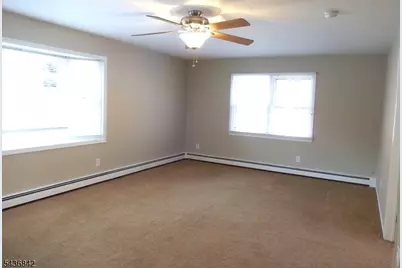 18B Red Barn Ln #2, West Milford, NJ 07480 - Photo 2