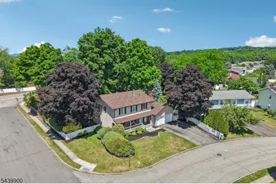 4 Holyoke Rd, Wayne, NJ 07470 - Photo 46