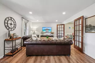 4 Holyoke Rd, Wayne, NJ 07470 - Photo 6