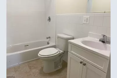 192 Market St #5A, Newark, NJ 07102 - Photo 4