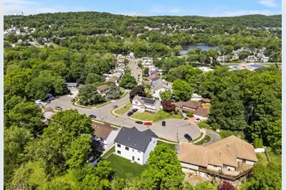 24 Richard Scott Ct, Haledon, NJ 07508 - Photo 36