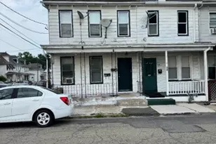 17 Railroad Ave, Phillipsburg, NJ 08865 - Photo 2