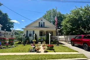 33 Poplar St, Bloomingdale, NJ 07403 - Photo 1