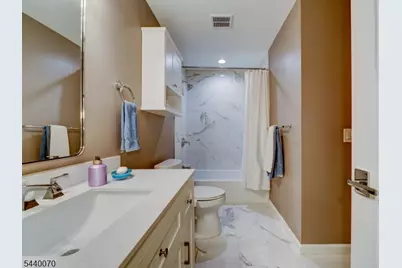 78 Wendover Court, Bedminster Township, NJ 07921 - Photo 20