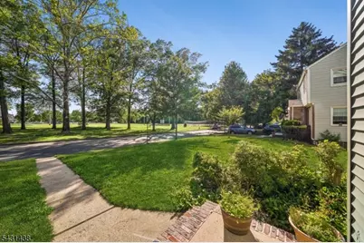 51 Meadowbrook Place, South Orange Village Twp., NJ 07079 - Photo 4