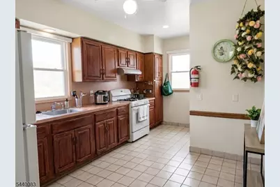 521 Pennington St, Elizabeth, NJ 07202 - Photo 2
