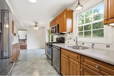 64 Fleetwood Dr, Rockaway Township, NJ 07866 - Photo 8