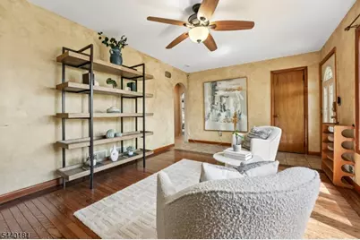 42 Daka Ct, Bloomfield, NJ 07003 - Photo 8