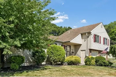 42 Daka Ct, Bloomfield, NJ 07003 - Photo 2