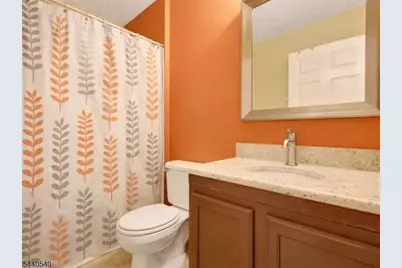 31 Edinburgh Ct, Edison, NJ 08820 - Photo 22