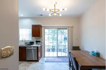 248 Warren St, Newark, NJ 07103 - Photo 8