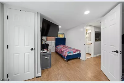 156 Baker Ave, South Plainfield, NJ 07080 - Photo 14
