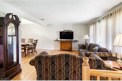 111 Shadowlawn Way, Cranford Township, NJ 07016 - Photo 8