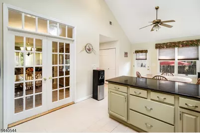 111 Shadowlawn Way, Cranford Township, NJ 07016 - Photo 18