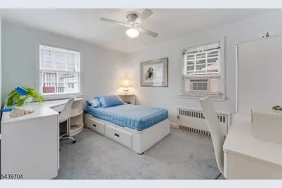 31 Briant Pkwy, Summit, NJ 07901 - Photo 18