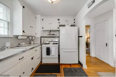 31 Briant Pkwy, Summit, NJ 07901 - Photo 10