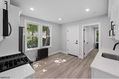 534 Morris St, Orange, NJ 07050 - Photo 22