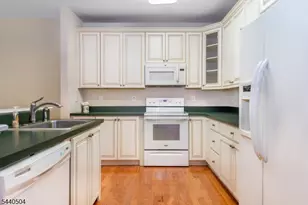 67 Ridgeview Ln, Mount Arlington, NJ 07856 - Photo 4