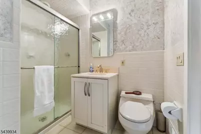 1272 Sleepy Hollow Ln, Scotch Plains Township, NJ 07076 - Photo 22