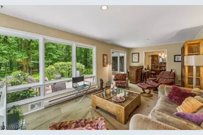 1272 Sleepy Hollow Ln, Scotch Plains Township, NJ 07076 - Photo 32