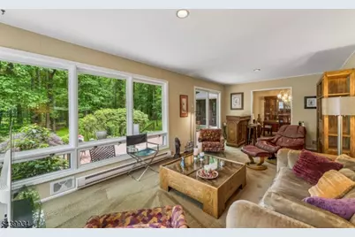 1272 Sleepy Hollow Ln, Scotch Plains Township, NJ 07076 - Photo 12