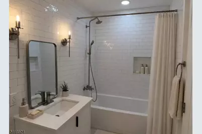 9 Crestview Ct, Montclair, NJ 07042 - Photo 20